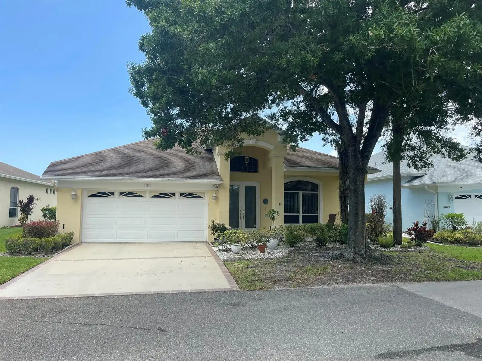 562 NW Lambrusco Drive, Port St. Lucie FL 34986
