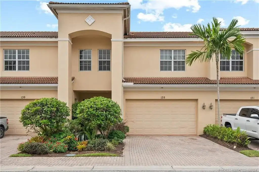 135 SW WALKING Path, Stuart FL 34997