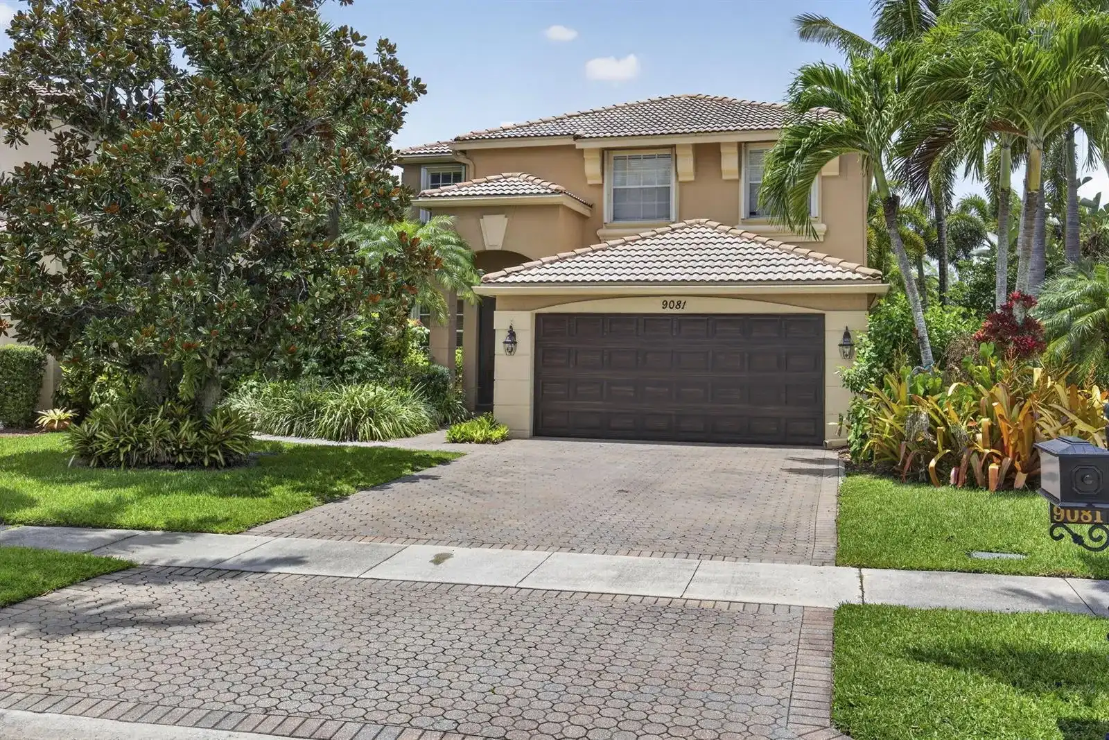 9081 Dupont Place, Wellington FL 33414