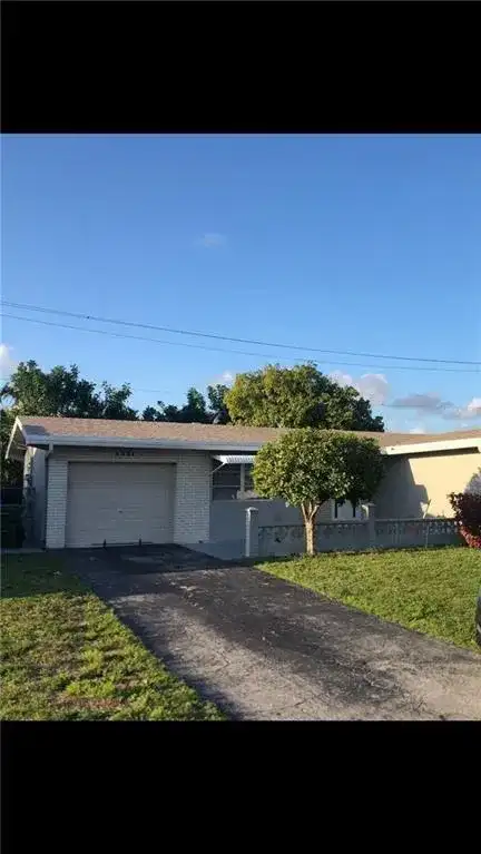 8851 NW 15TH Court, Pembroke Pines FL 33024