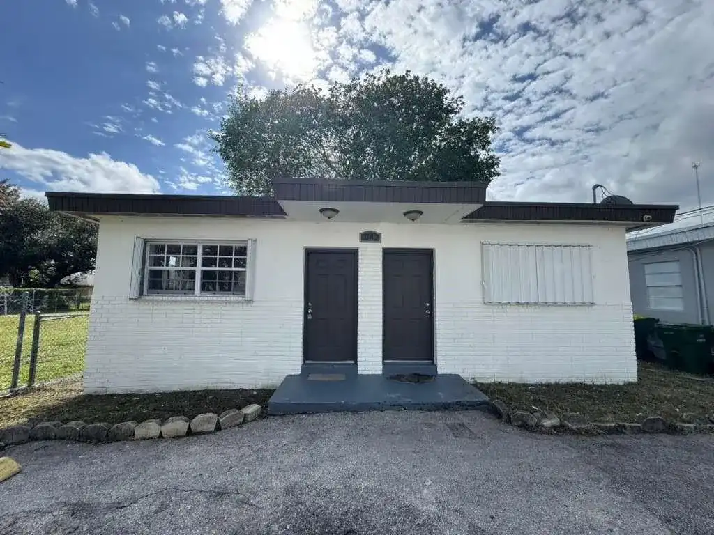 1042 Foster Road # 2, Hallandale Beach FL 33009