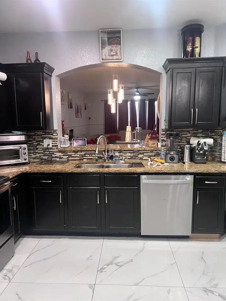 2336 Center Stone Lane, Riviera Beach FL 33404