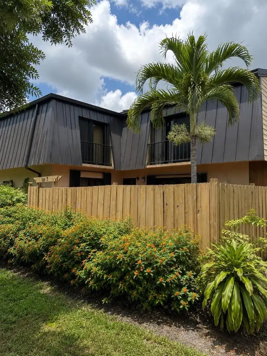 2457 WATERSIDE Drive, Lake Worth FL 33461