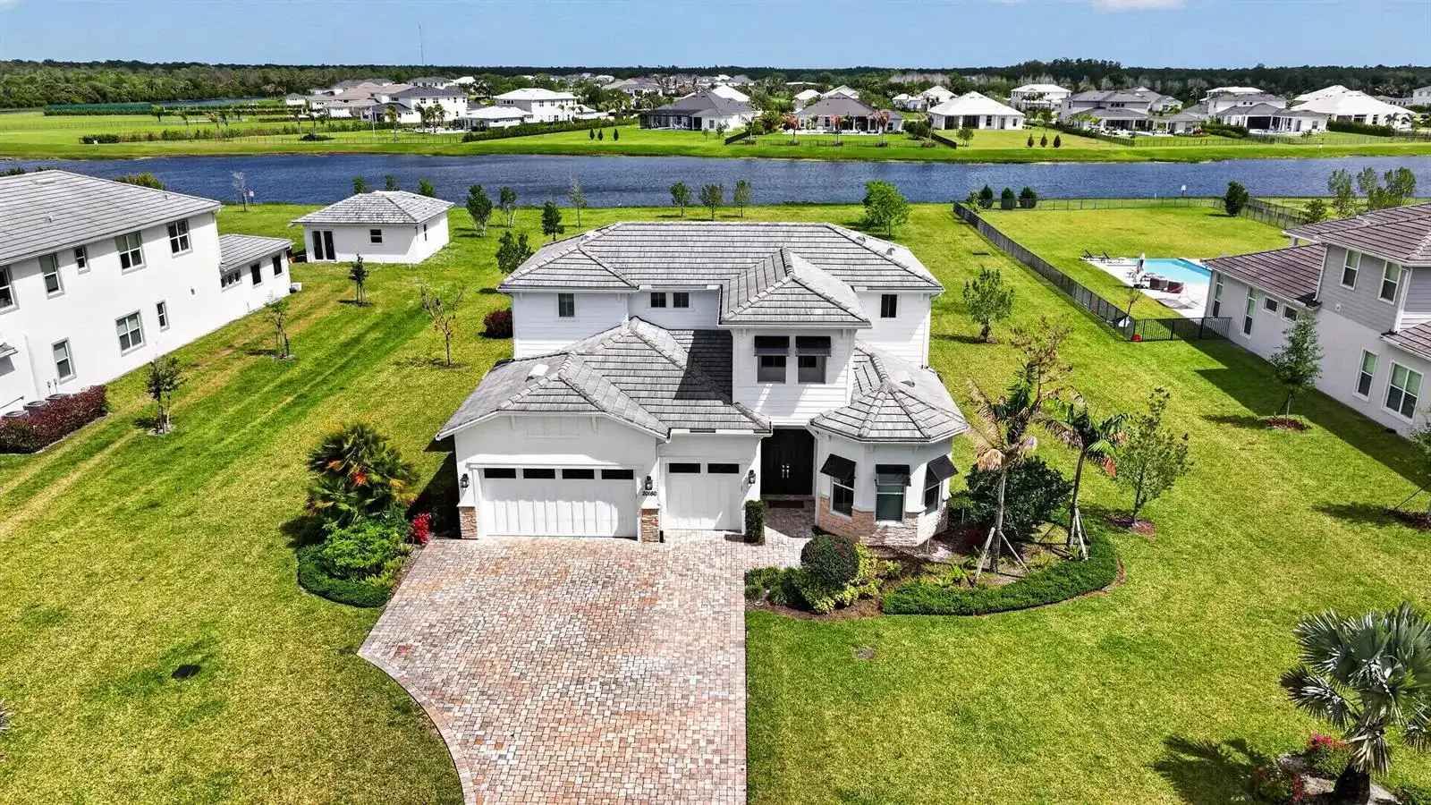 20160 SE Bridgewater Drive, Jupiter FL 33458