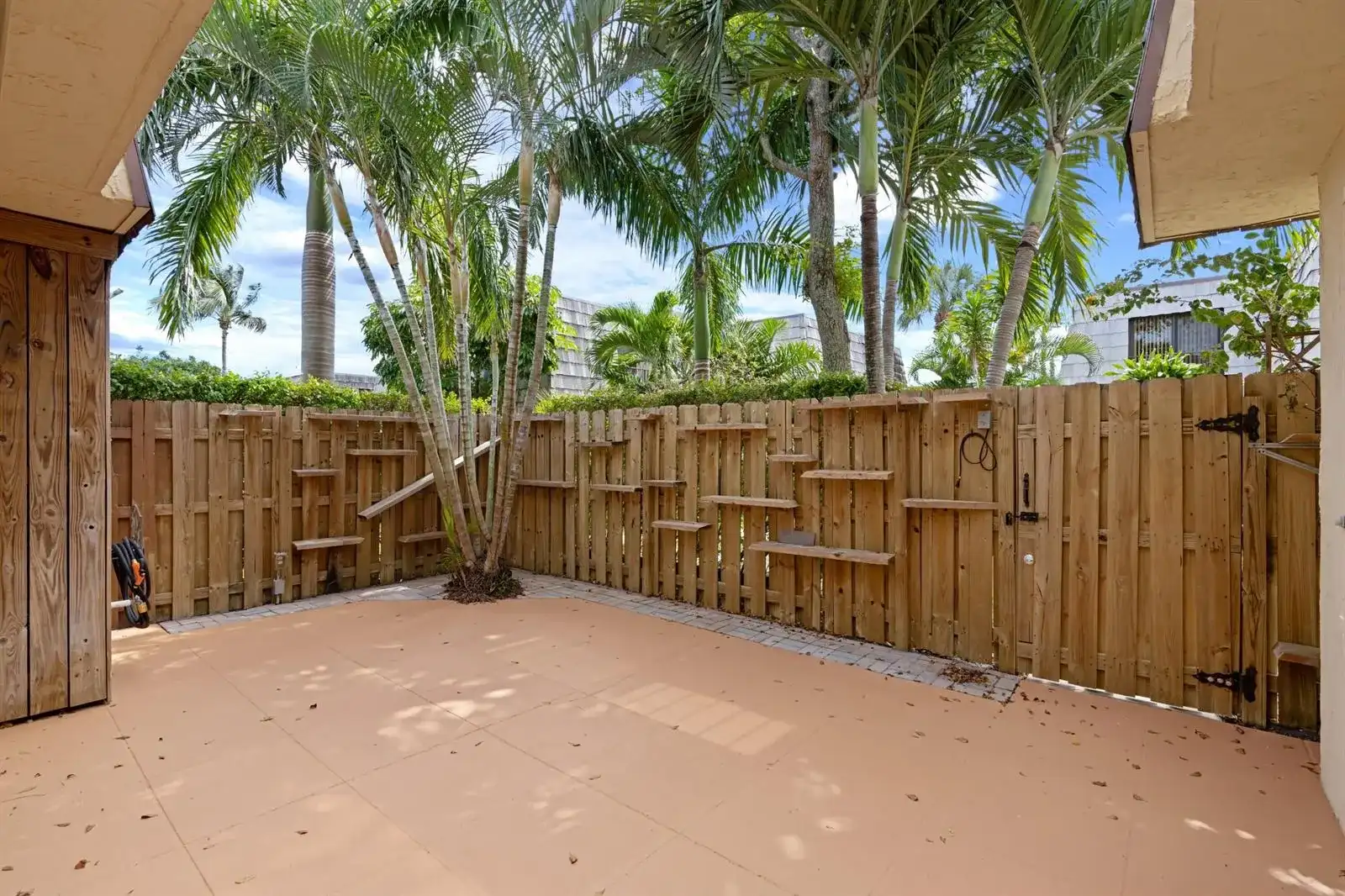 2327 Waterside Drive, Lake Worth FL 33461
