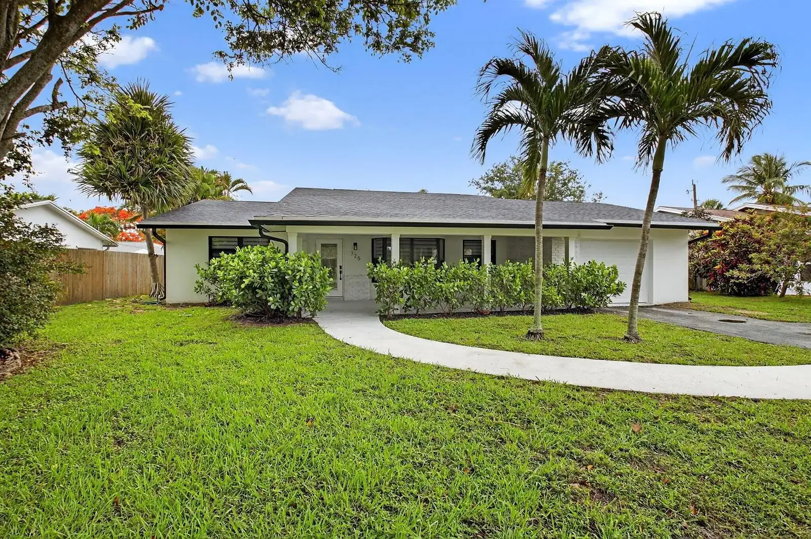 725 Heron Drive, Delray Beach FL 33444