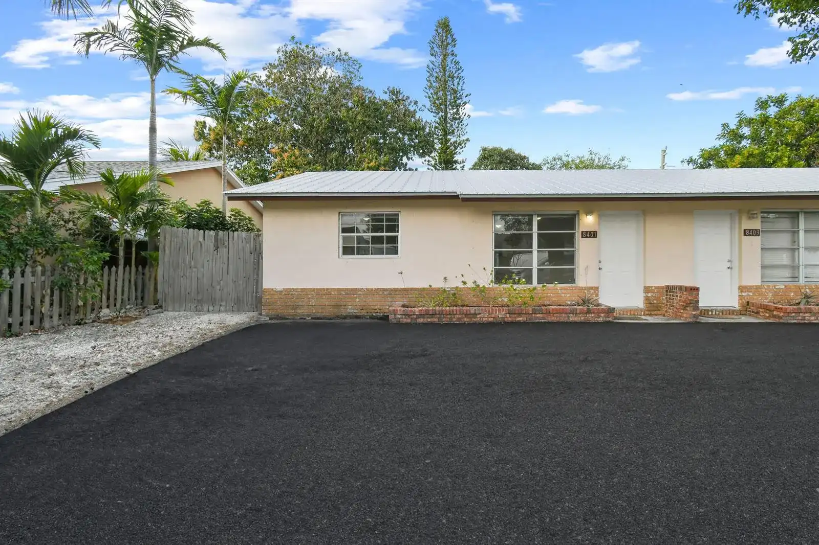 8401 SE Sunset Street, Hobe Sound FL 33455