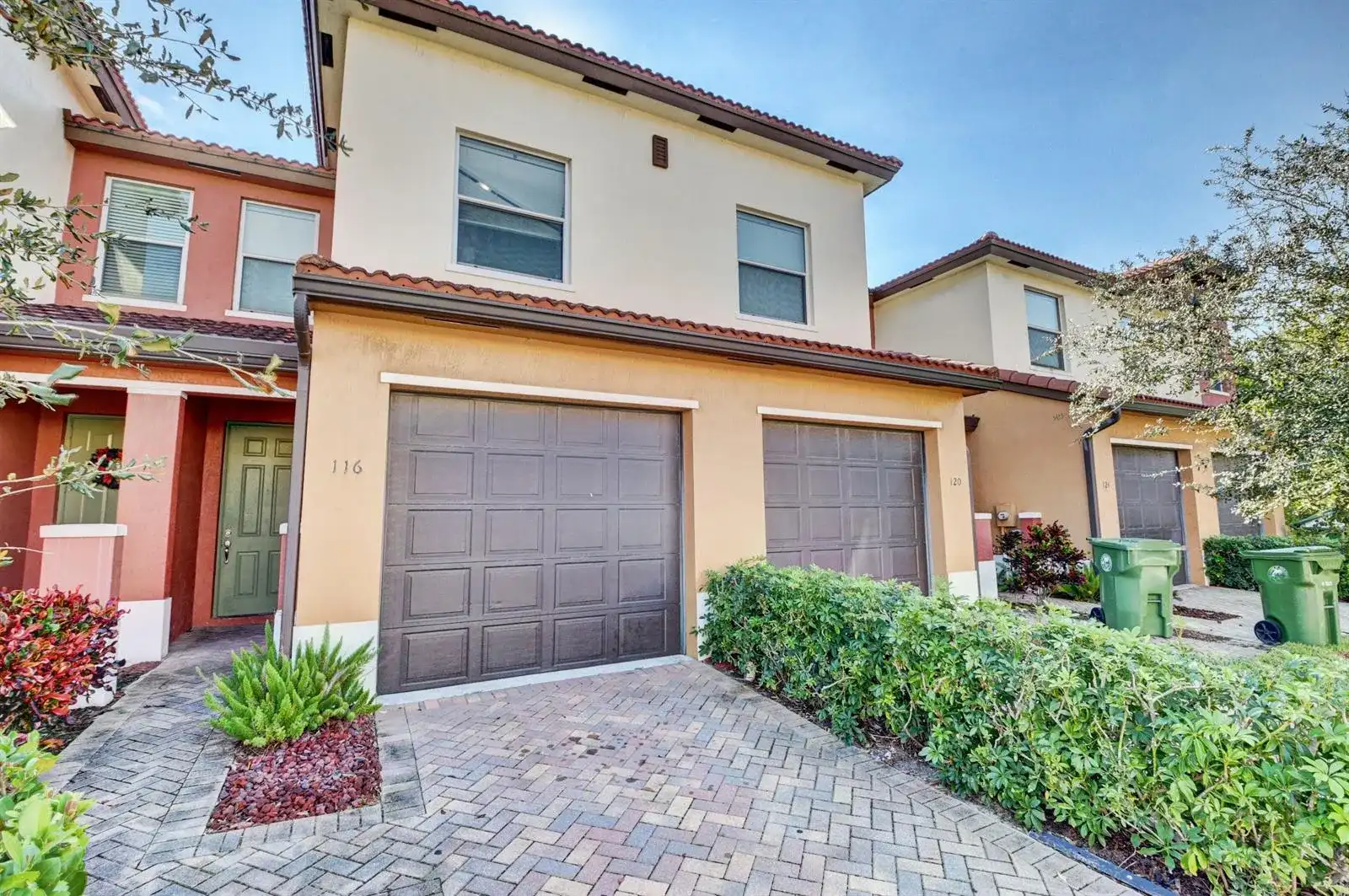105 Hemingway Court, Palm Springs FL 33461
