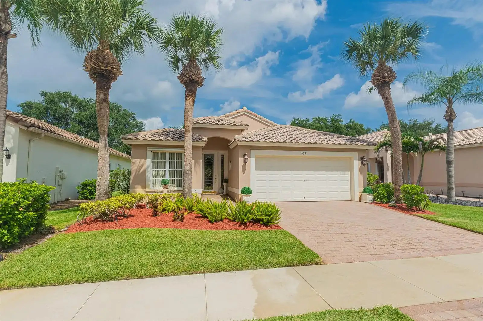 627 NW Whitfield Way, Port St. Lucie FL 34986