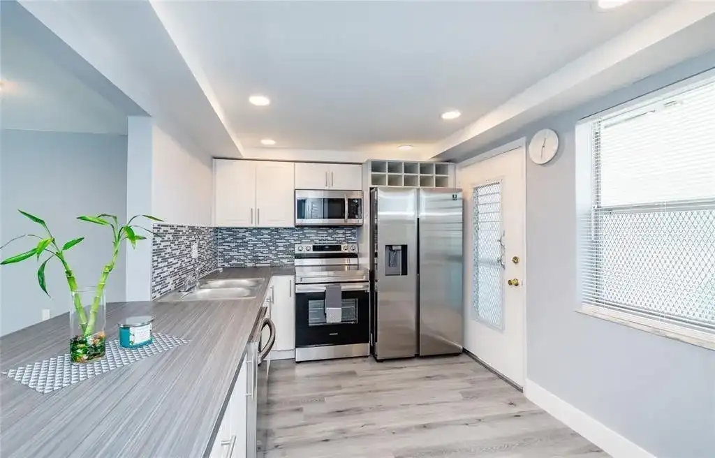 1101 NE 191ST Street # H301, Miami FL 33179
