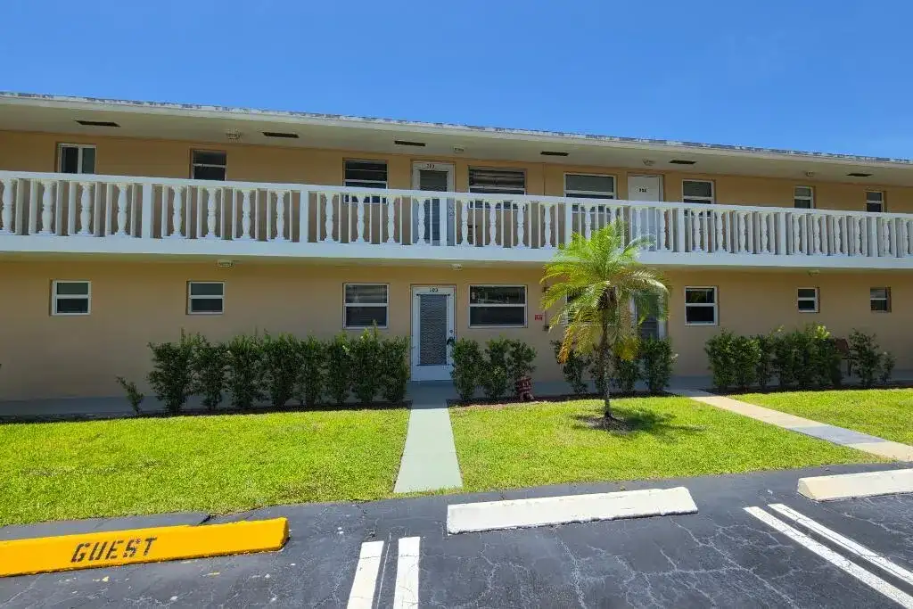 2192 NE 1ST Way # 103, Boynton Beach FL 33435