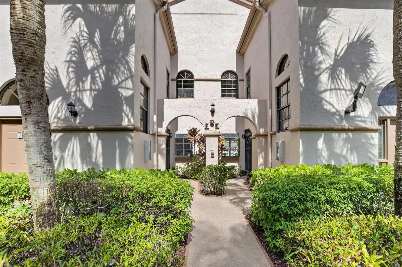 5187 Europa Drive # F, Boynton Beach FL 33437