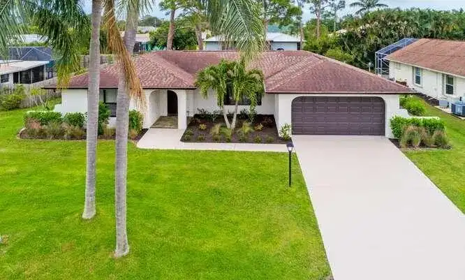 2413 SE Wishbone Road, Port St. Lucie FL 34952