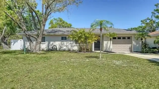 4205 RUTH Way, Sarasota FL 34232