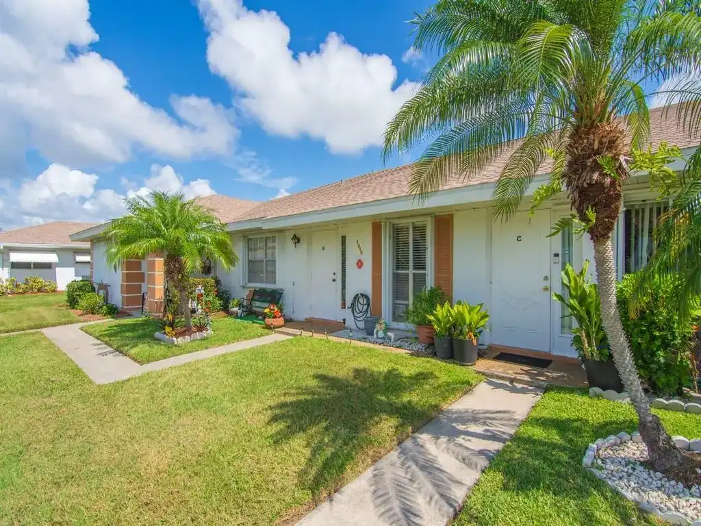 1212 S LAKES END Drive # C, Fort Pierce FL 34982