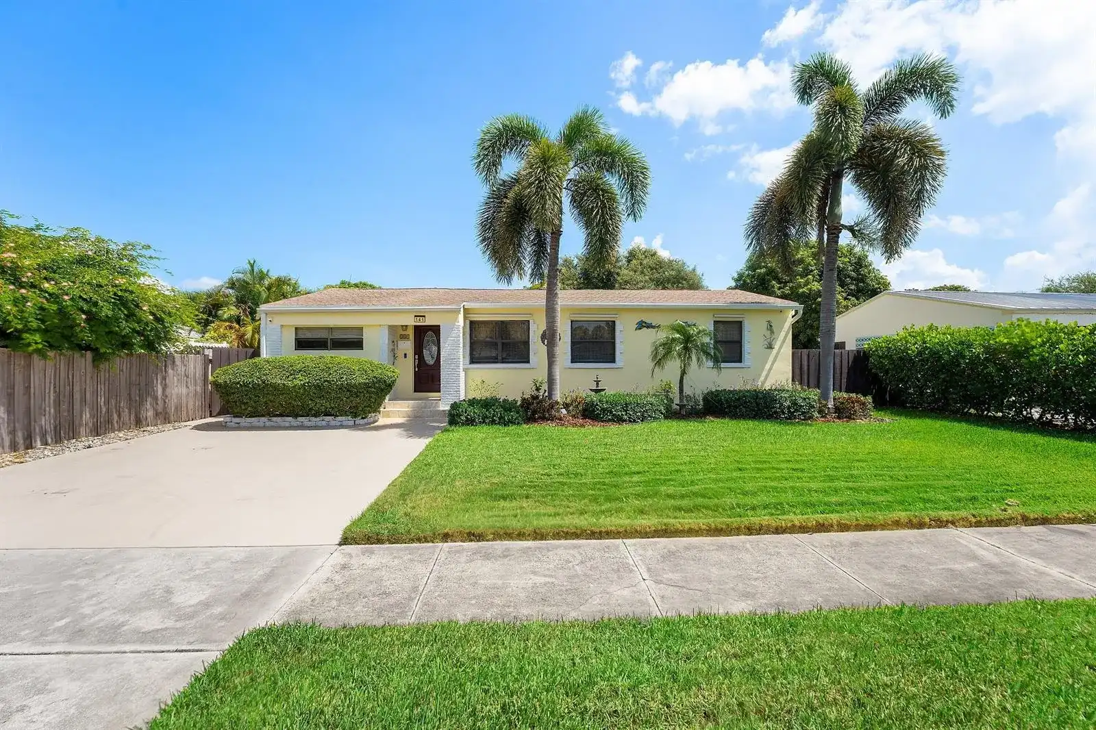 141 Date Palm Drive, Lake Park FL 33403
