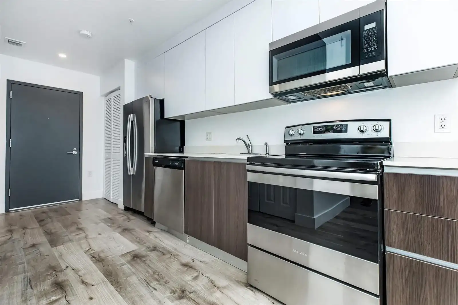 39 NW 7TH Avenue # 405, Miami FL 33128