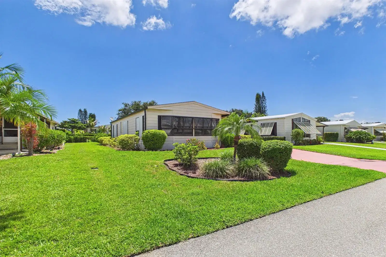 7831 SE Shenandoah Drive, Hobe Sound FL 33455