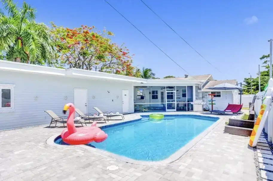 42 SW 12TH Street, Dania Beach FL 33004