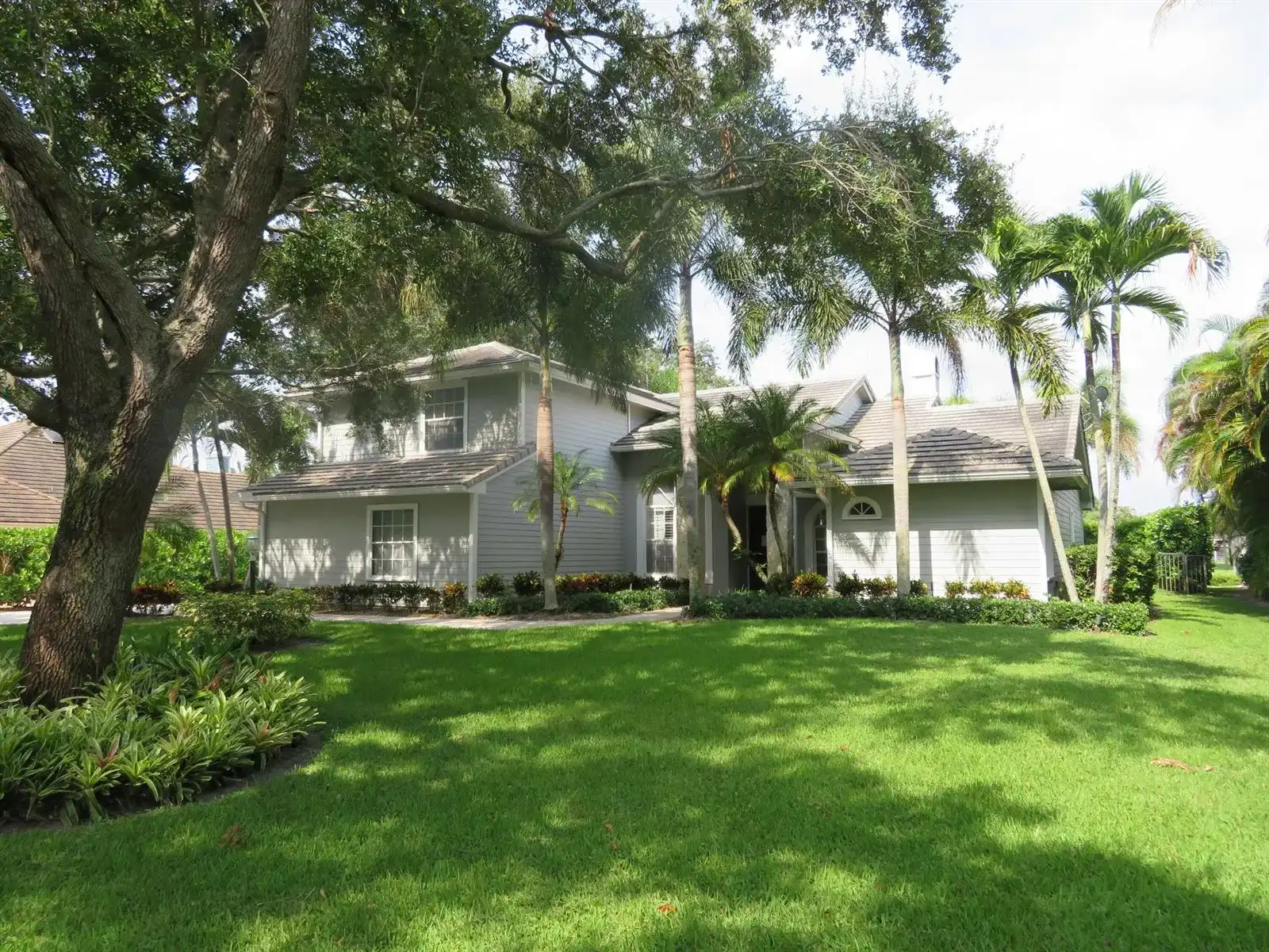 18480 SE Lakeside Drive, Jupiter FL 33469