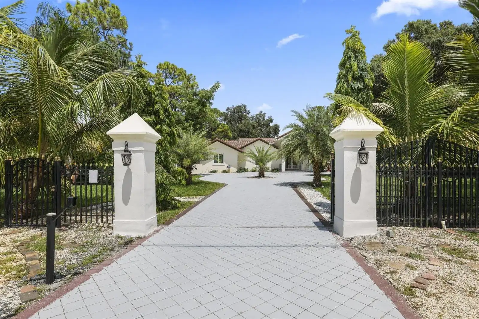 6344 NW 74th Terrace, Parkland FL 33067