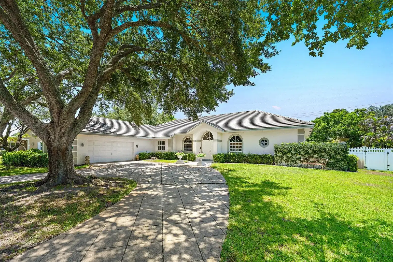 3 SE Loggerhead Lane, Tequesta FL 33469