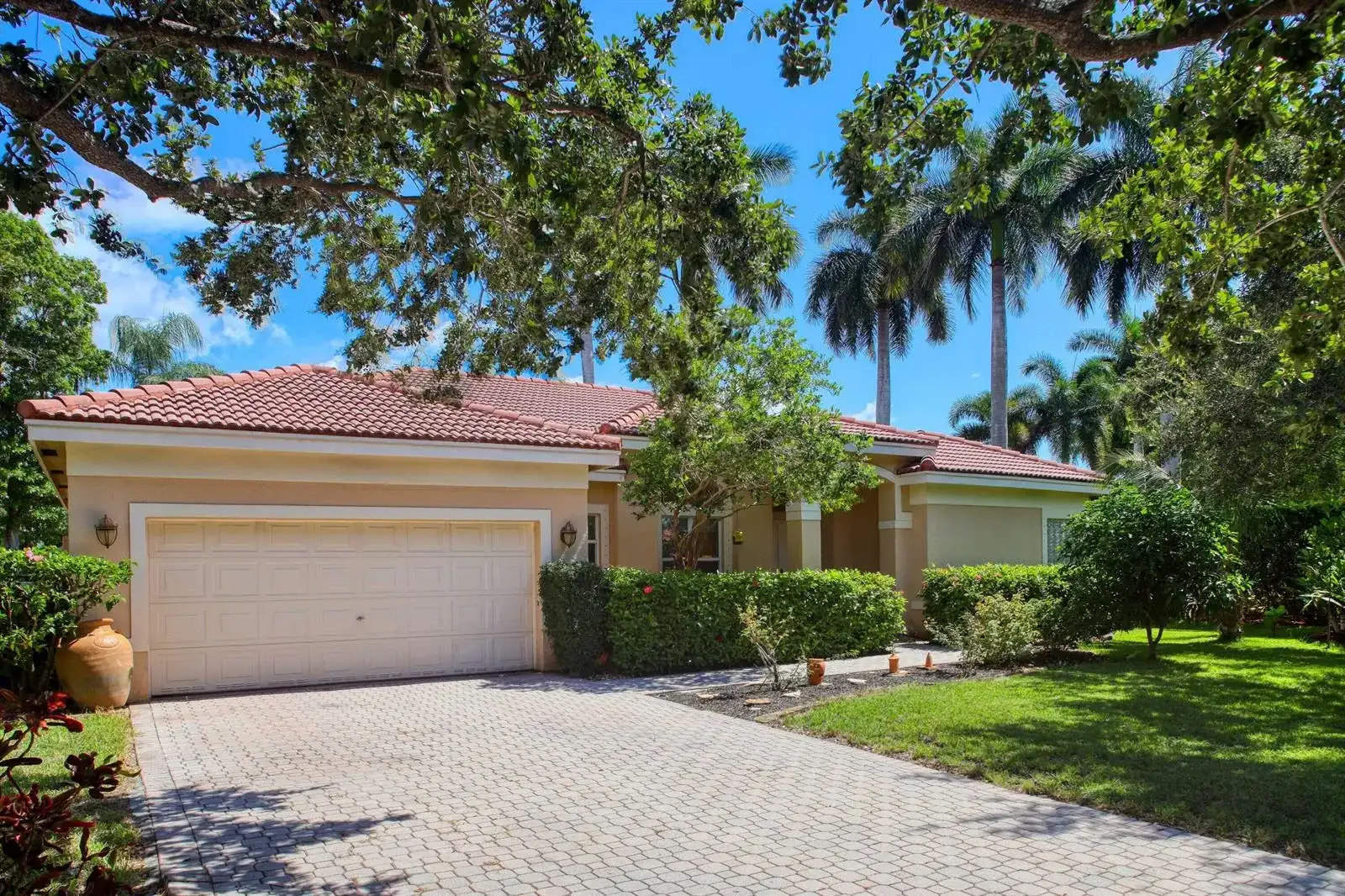 10303 NW 54th Place, Coral Springs FL 33076