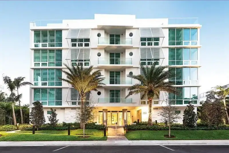 353 SUNSET Drive # 202, Fort Lauderdale FL 33301