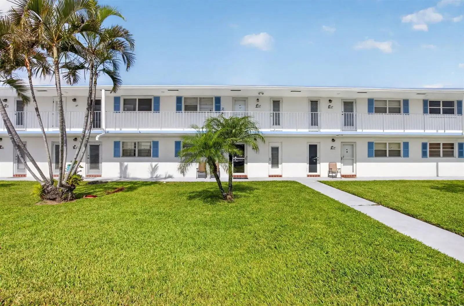 1115 LAKE Terrace # 103, Boynton Beach FL 33426