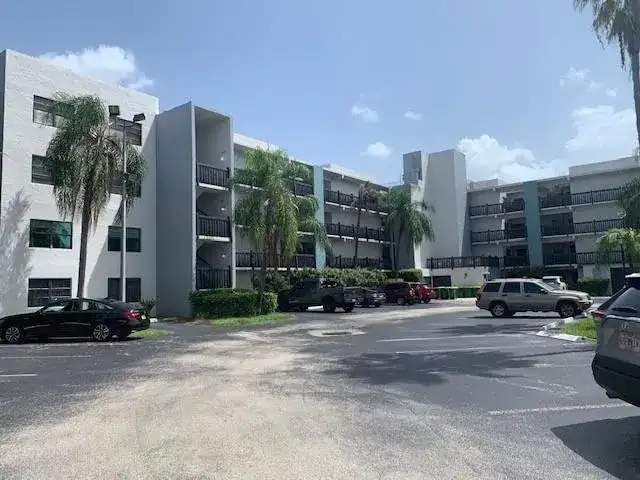 1021 MOCKINGBIRD Lane # 217, Plantation FL 33324