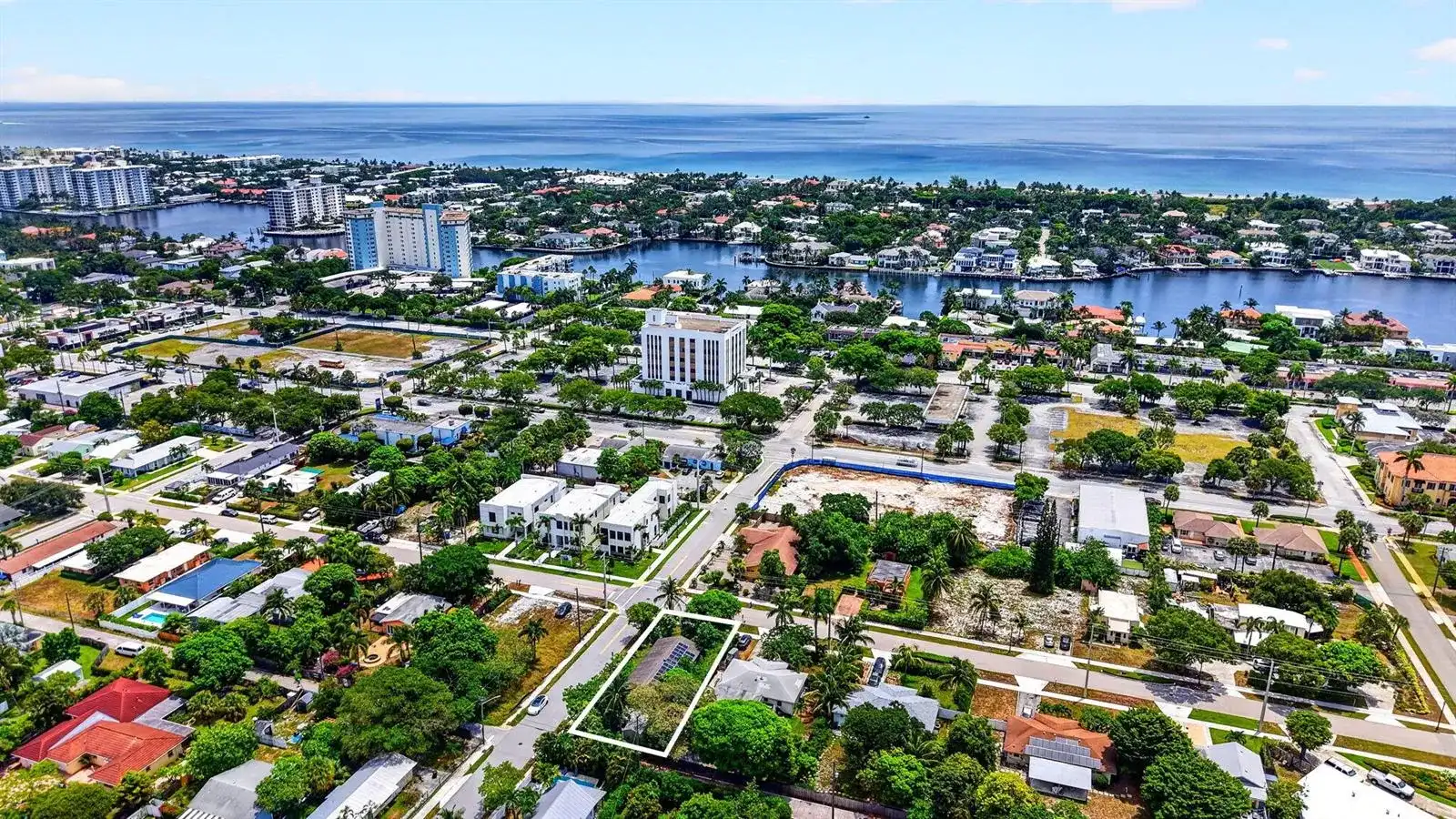 310 SE 8TH Street, Delray Beach FL 33483