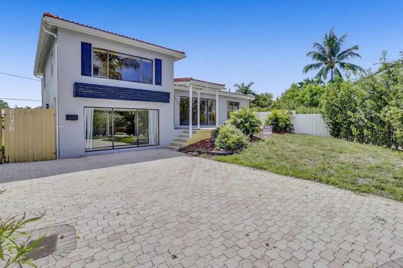 1425 NE 4TH Court, Boca Raton FL 33432