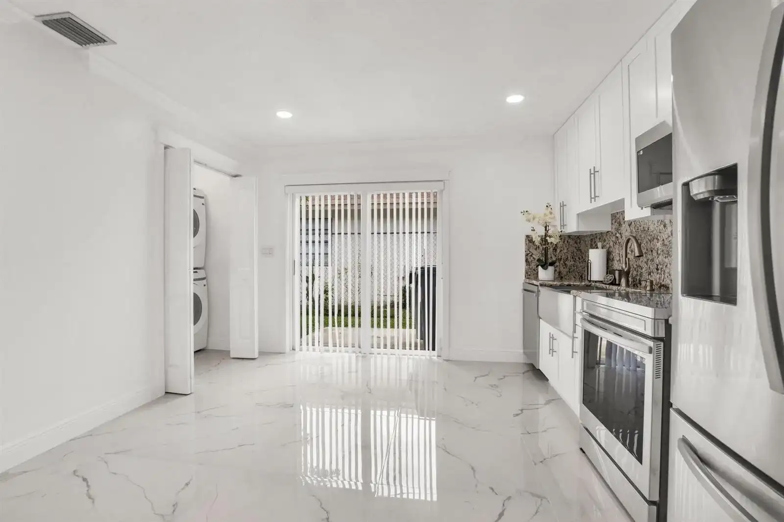 3421 NE 5th Avenue, Pompano Beach FL 33064