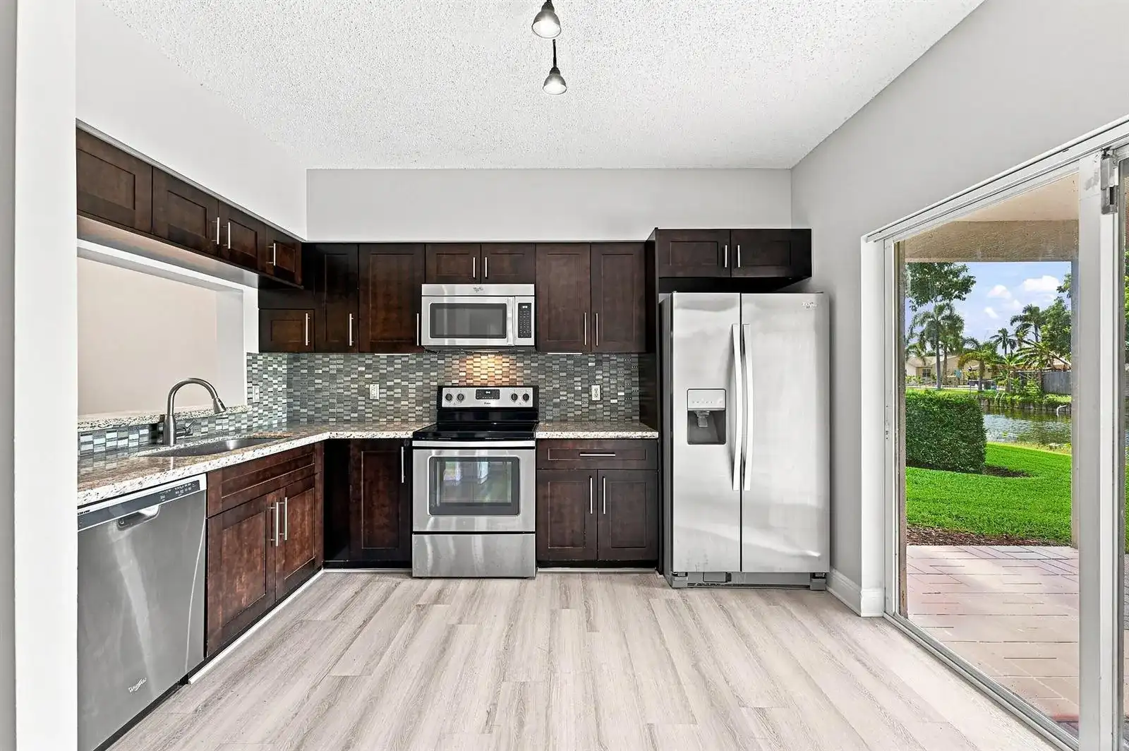 5372 Jubilee Way, Margate FL 33063