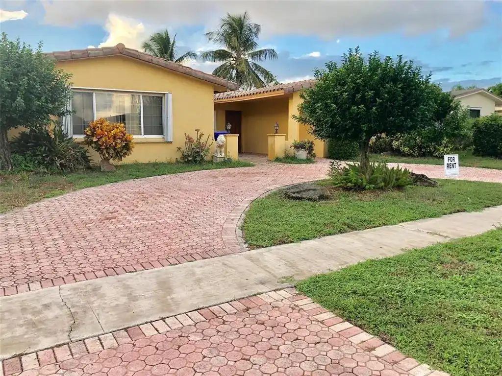 2180 NW 93RD Avenue, Pembroke Pines FL 33024