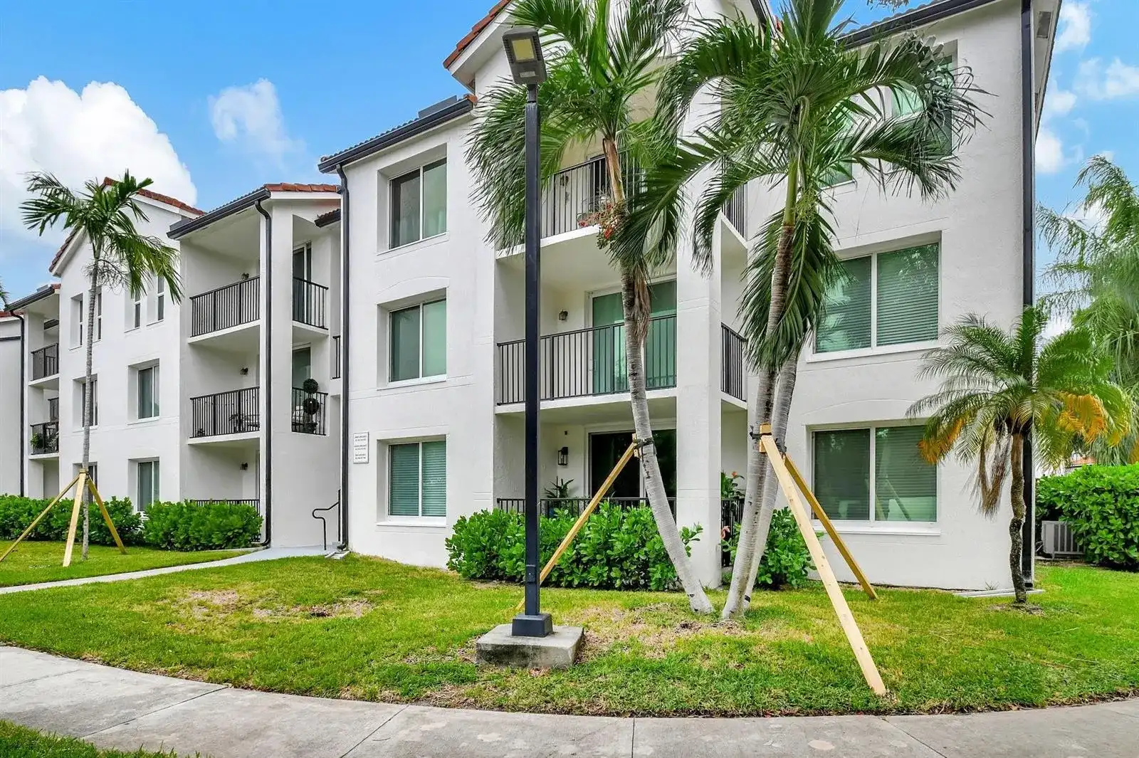 703 VILLA Circle # 703, Boynton Beach FL 33435