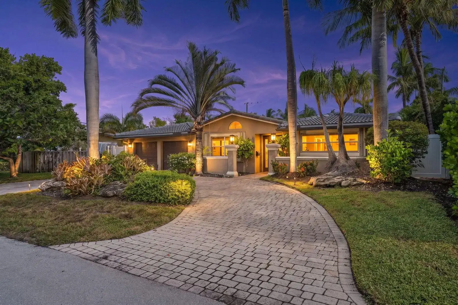 2729 NE 30TH Street, Lighthouse Point FL 33064