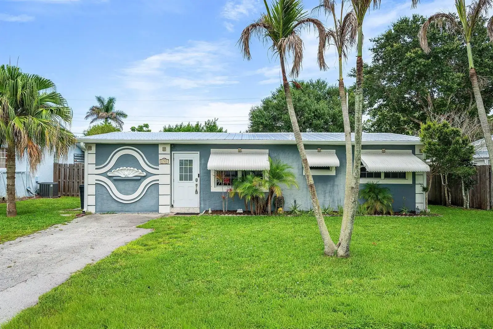 5709 SE Indigo Avenue, Stuart FL 34997