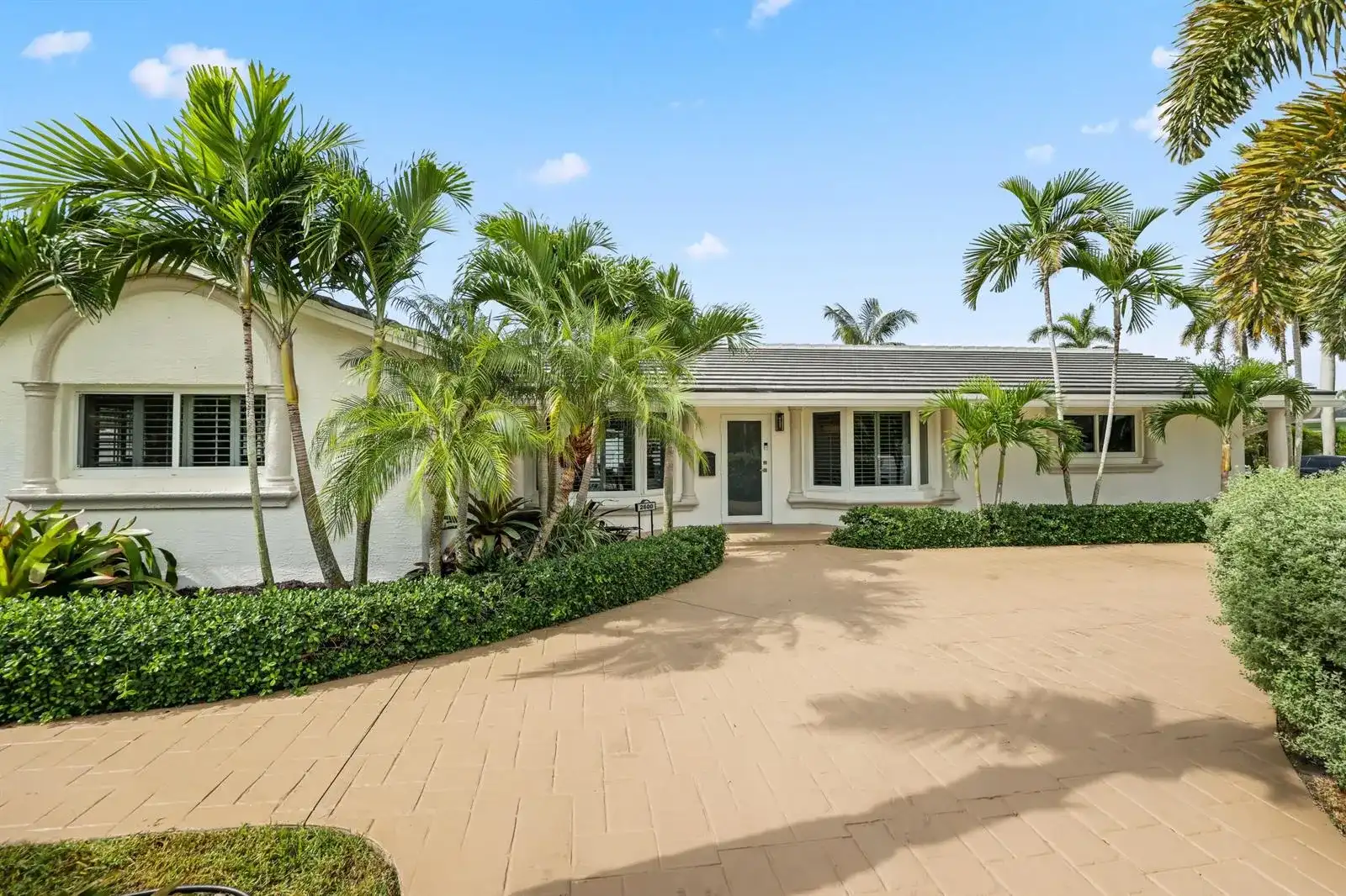2600 NE 43rd Street, Lighthouse Point FL 33064
