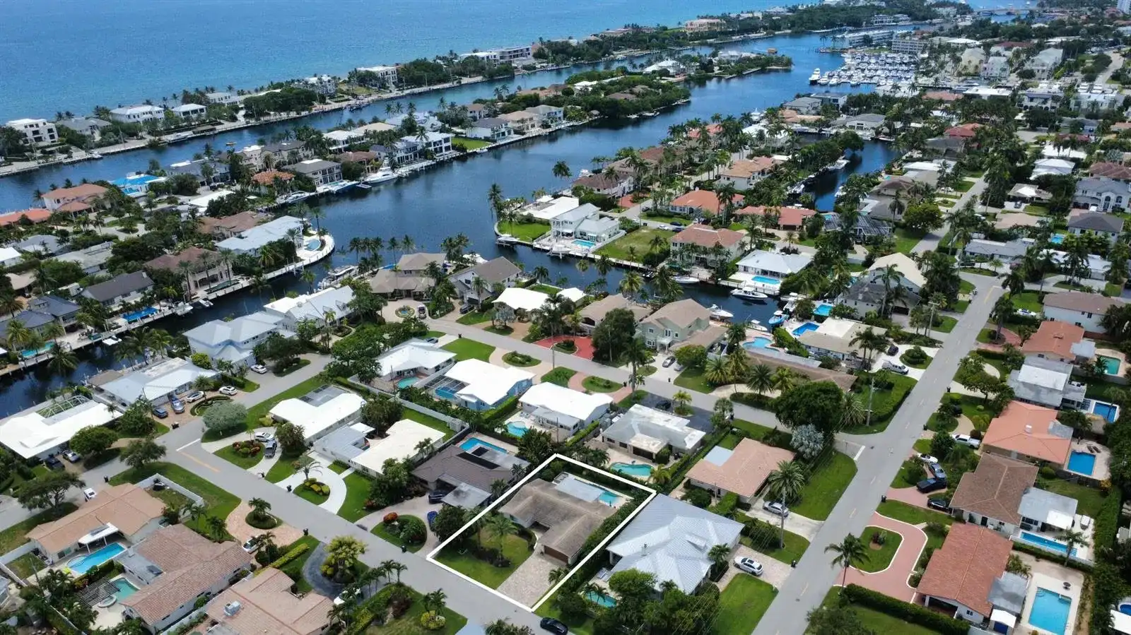 2832 NE 34TH Street, Lighthouse Point FL 33064