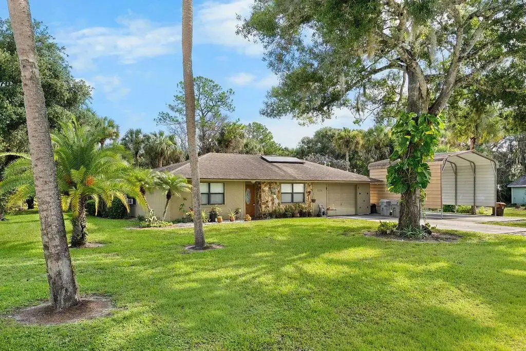 3596 12TH Street SW, Vero Beach FL 32968