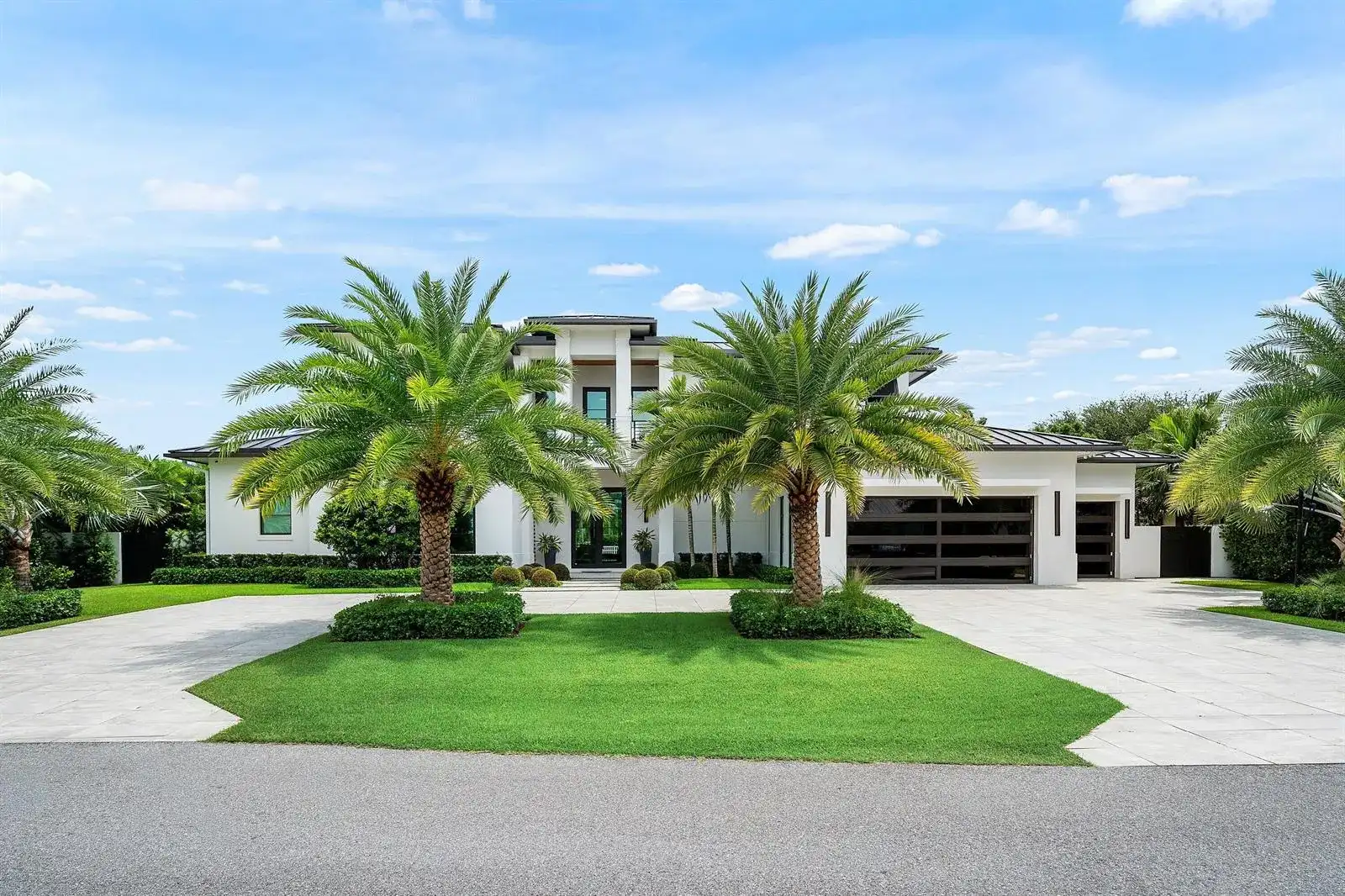 830 Lake Shore Drive, Delray Beach FL 33444