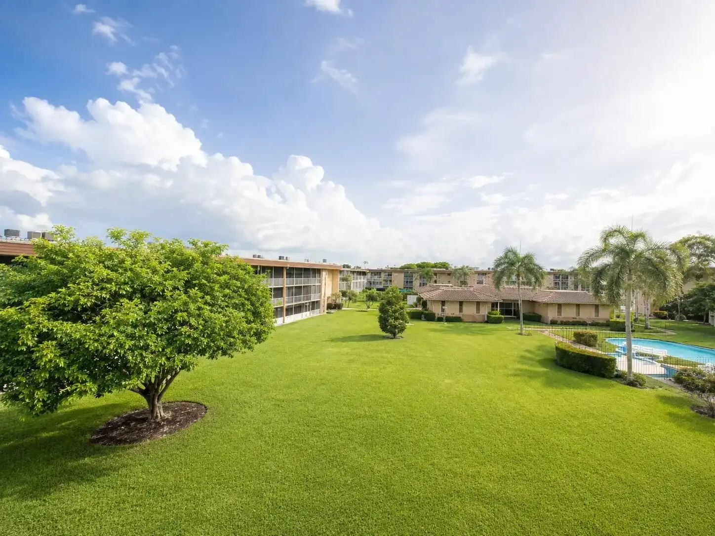 555 Purdy Lane Unit 309, Palm Springs FL 33461