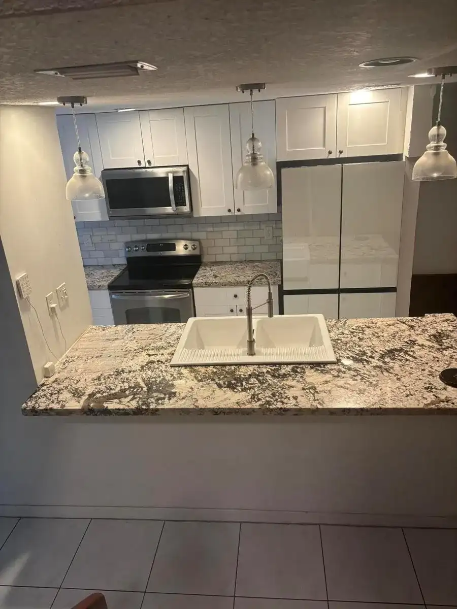 8240 NW 9TH Street # 3, Plantation FL 33324