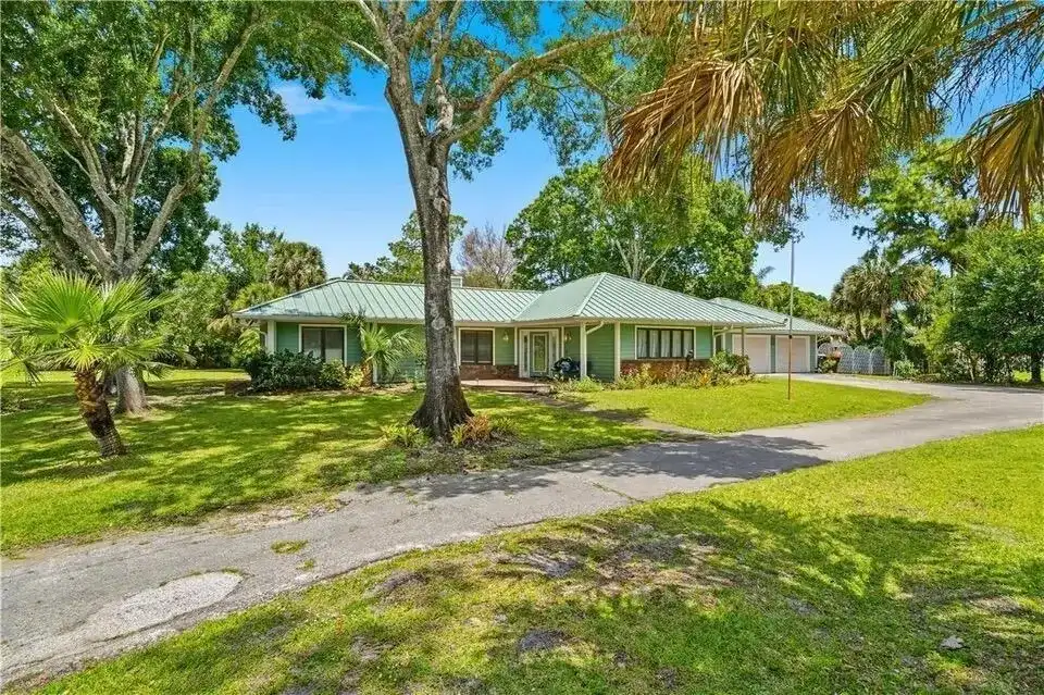 480 38TH Court, Vero Beach FL 32968