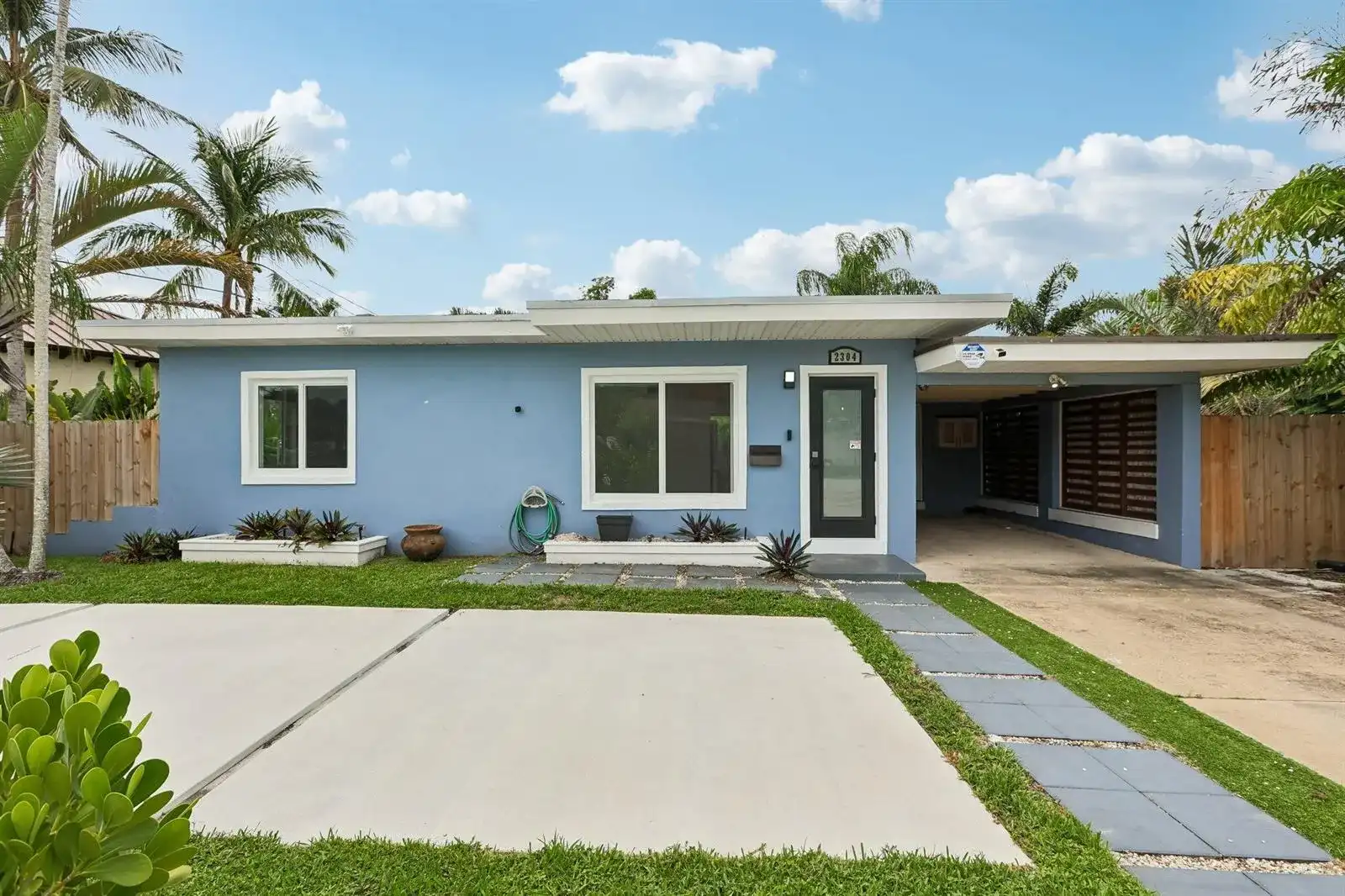 2304 SE 13th Court, Pompano Beach FL 33062