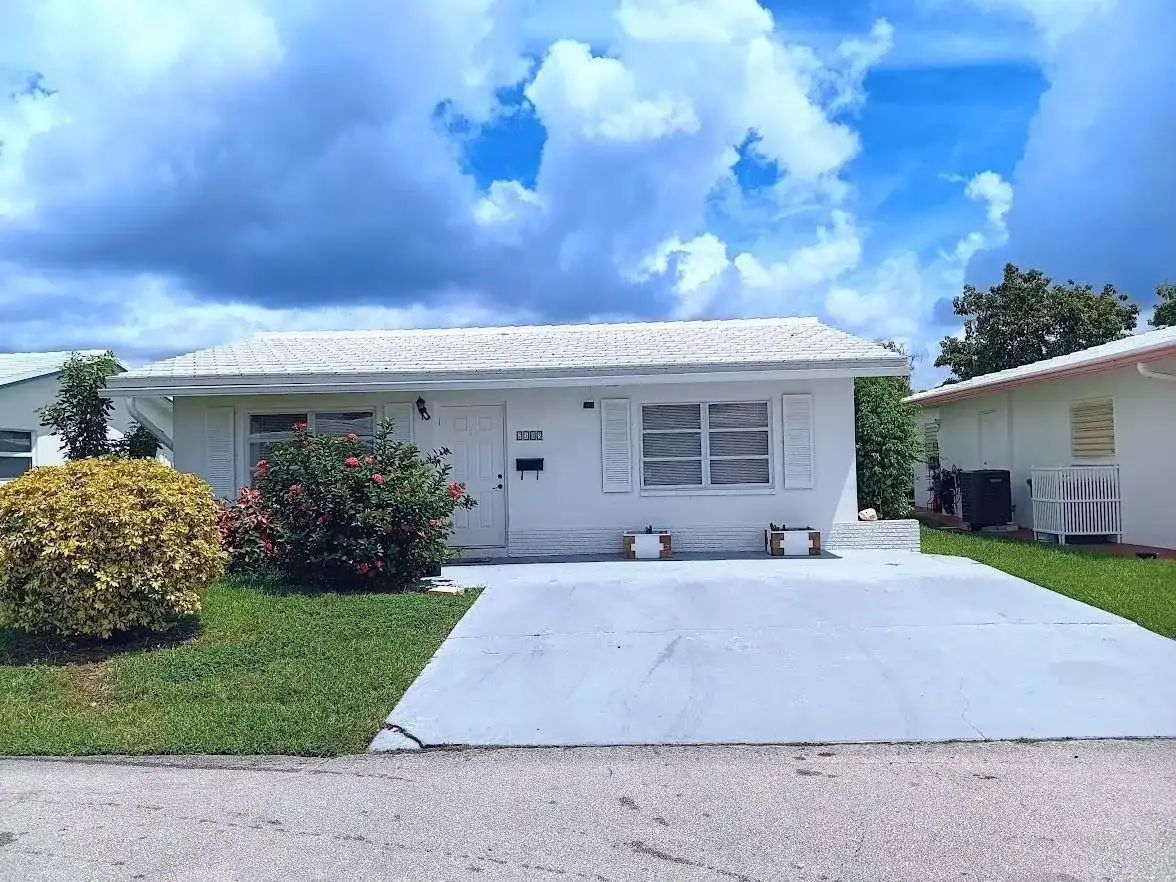 7105 NW 74th Place, Tamarac FL 33321
