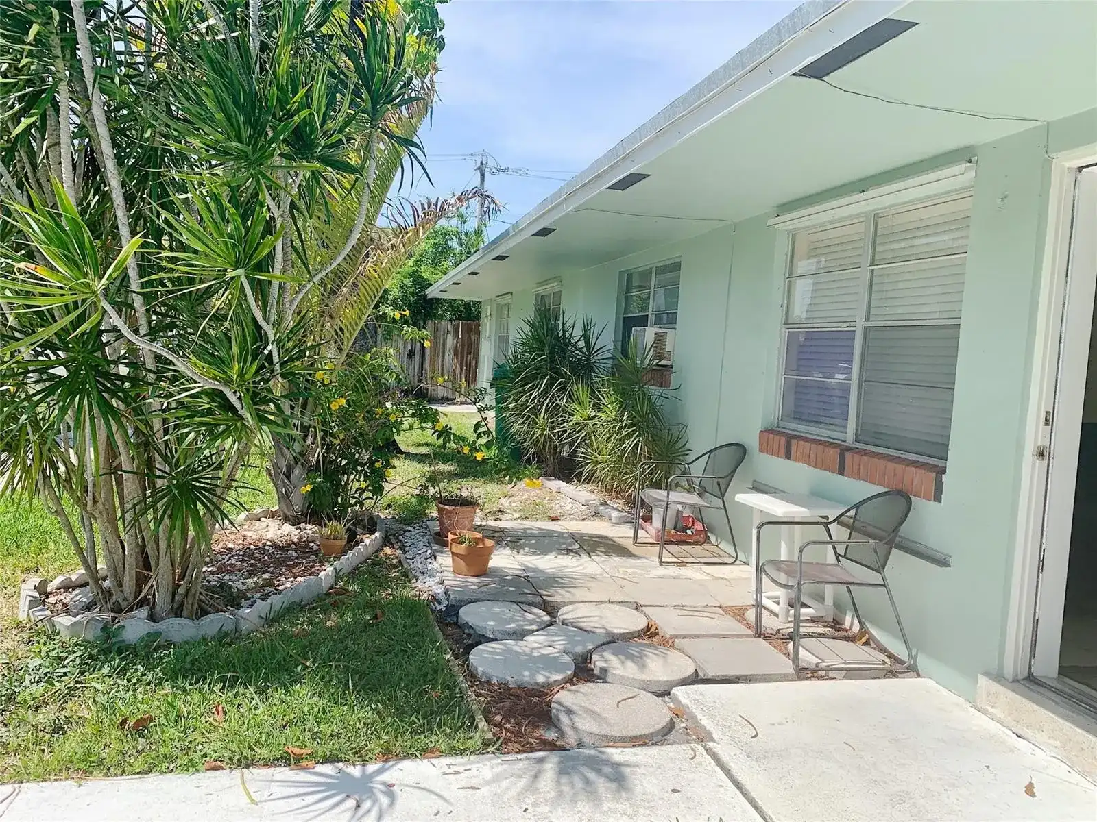 511 SE 2nd Avenue, Dania Beach FL 33004