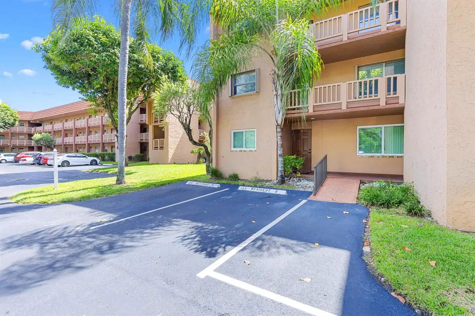 9861 Sunrise Lakes Boulevard # 101, Sunrise FL 33322