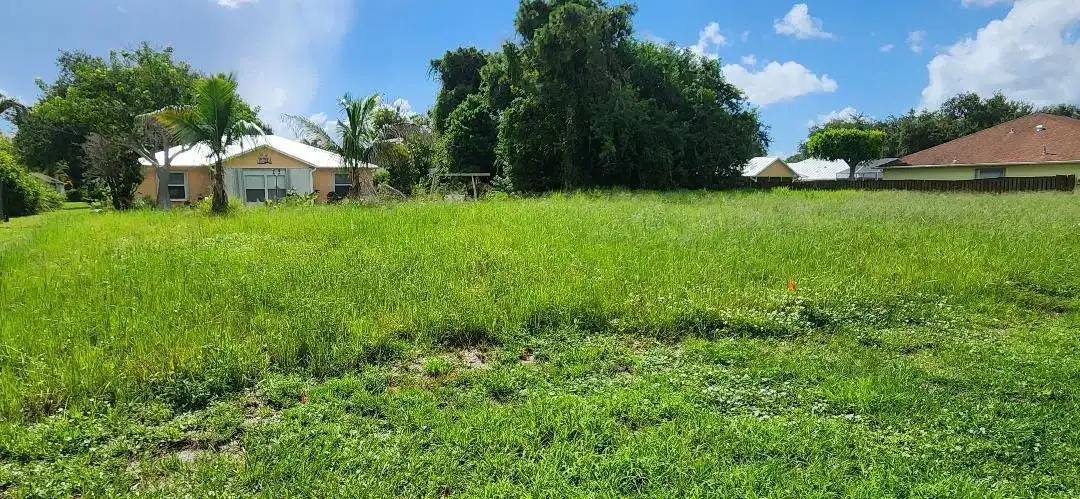 8245 SANDPINE Circle, Port St. Lucie FL 34952